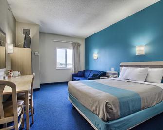 Motel 6 London Ontario - London - Bedroom