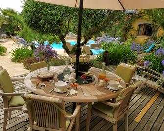 1 Single Guest Room \/ 2 Adults With Private Terrace, Swimming Pool, Jacuzzi - Pommeret - Patio