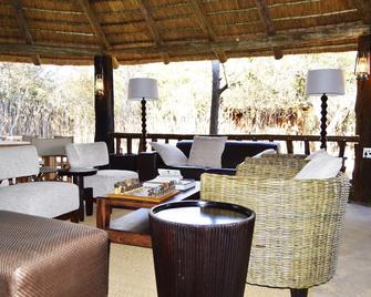 Honeyguide Ranger Camp - Mookgophong - Lounge