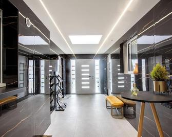 Esplanade Home Private Spa Jacuzzi Sauna Parking, Colmar - Bischwihr - Lobby