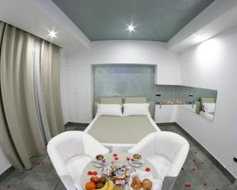 Hotel Luxor - Naples - Bedroom