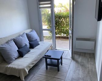 4P apartment in vacation residence, swimming pool and parking lot - Carnoux-en-Provence - Salon