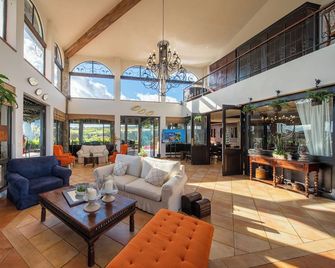 Hacienda Los Molinos Boutique Hotel - Boquete - Hall