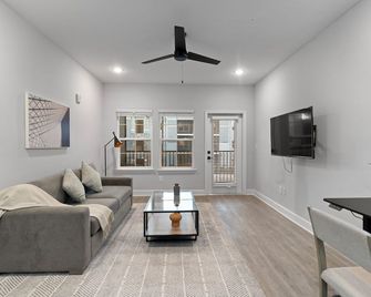 Landing Apartments Newberry - Newberry - Living room