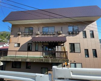Resort Inn Chiharu - Nozawa Onsen - Bina