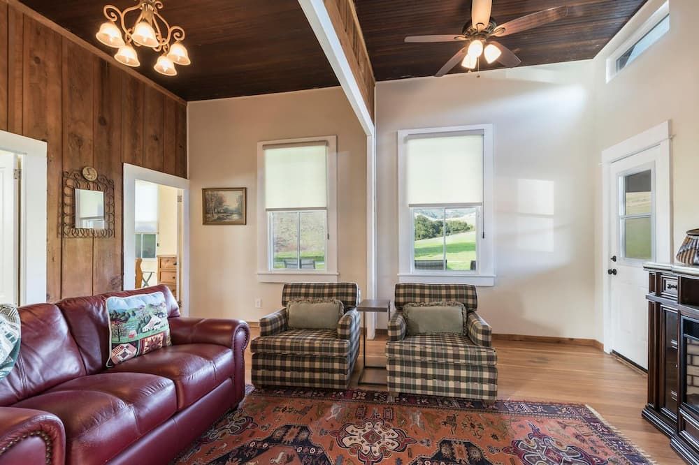 Historic Farmhouse On 400 Acre Ranch - סן לואיס אוביספו - סלון