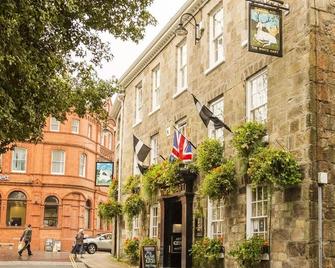 The White Hart Hotel - St. Austell - בניין