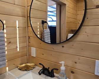 Cozy Luxury Cabin in De Luz Heights - Fallbrook