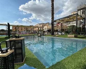 Hotel Borbonico Di Pietrarsa - Portici - Bazén