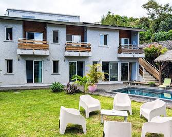 Leu Zarlor Location Holiday Residence 15 Minutes From The Beach, Double Rooms - Saint-Leu - Gebäude