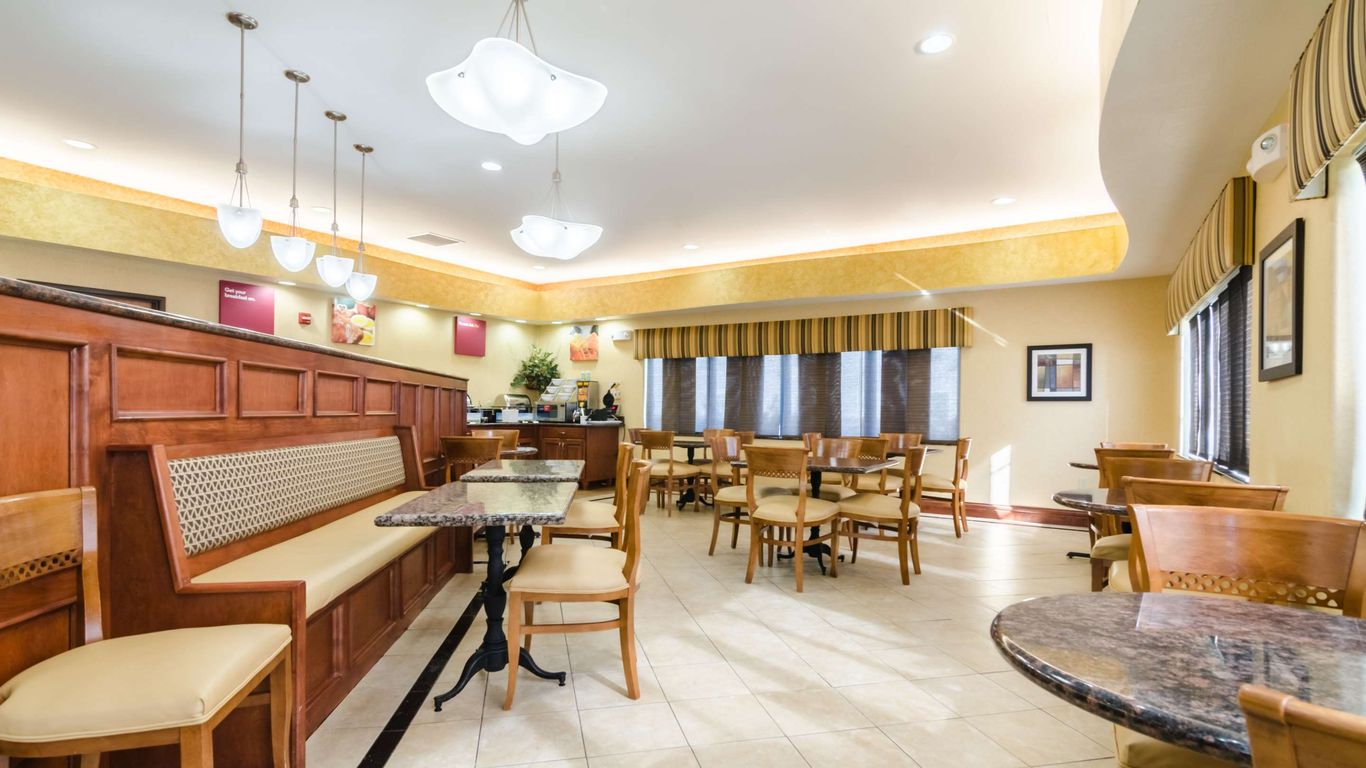 Comfort Suites Salina South