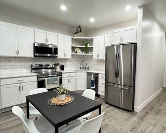 Fully remodeled house for 6 guests in the heart of Midvale - Midvale - Cuisine