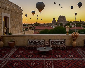 Zeppelin Cappadocia - Uchisar