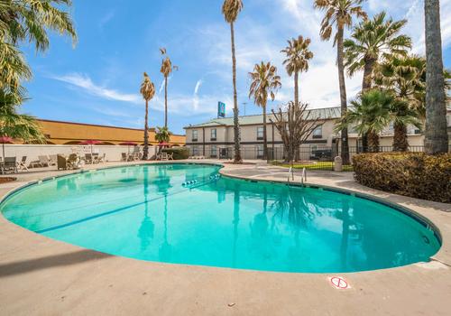 Motel 6 Laredo North from $68. Laredo Hotel Deals & Reviews - KAYAK