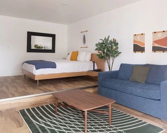 بوني فيو إن - هاليبرتون - غرفة معيشة