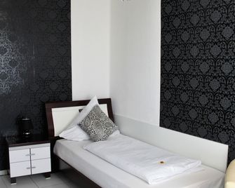 Hotel Drei Kronen - Dortmund - Habitación