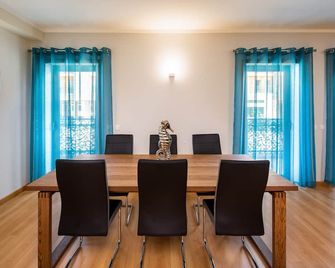 Jacaranda Apt.3 Bed 3 Bath.Rooftop Pool. A/C, Heating. Lic.# 89195/Al - Olhão - Salle à manger