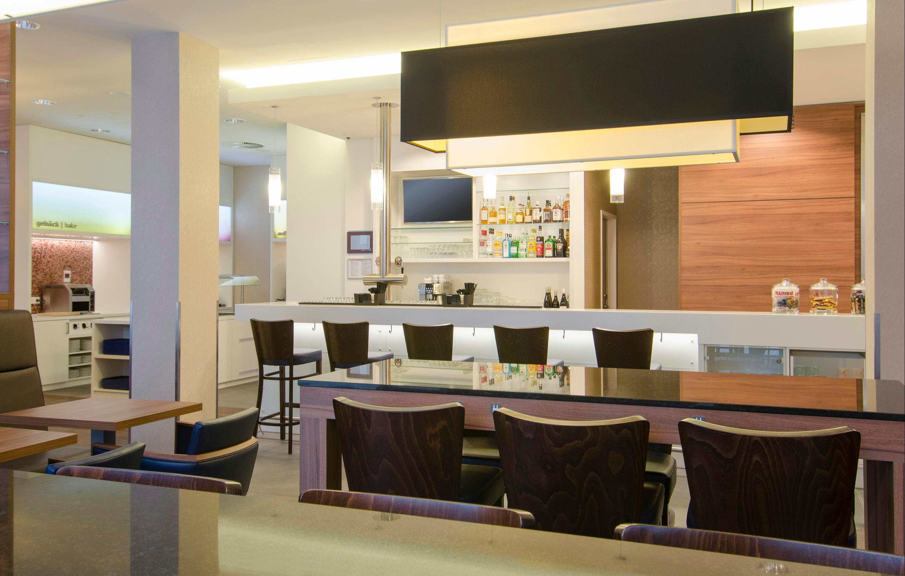 Hampton by Hilton Nuremberg City Centre - נורמברג - בר