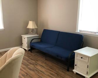 Leeds Get Away - Catskill - Living room