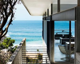 The Archer House by Contemporary Hotels - Whale Beach - Balcón