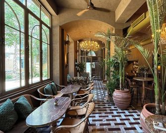 Hotel Lost Ashrafieh - Бейрут