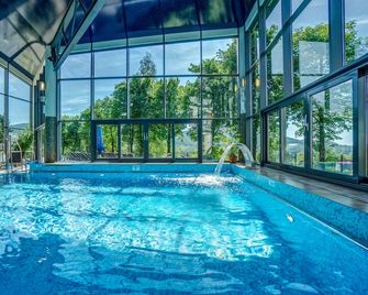 Hotel Diament Ustron - Ustron - Zwembad