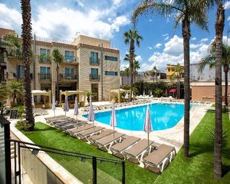 Grand Hotel Yachting Palace - Riposto - Piscina