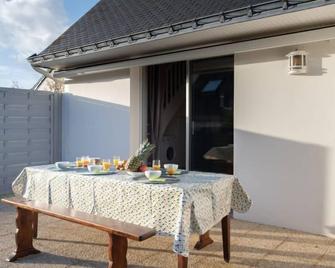Holiday Home Kerdual by Interhome - La Trinité-sur-Mer - Patio