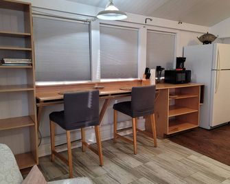 Mendocino Studio #3 in the Village, Full kitchen - 門多西諾