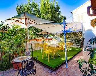 Eden Lilli B&B - Cartoceto - Patio