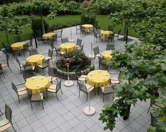 Jufa Hotel Wangen Im Allgau - Wangen im Allgäu - Innenhof