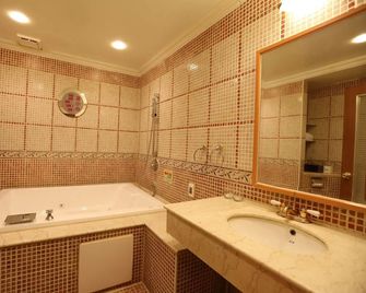 Royal Group Motel Tainan Branch - Tainan - Baño