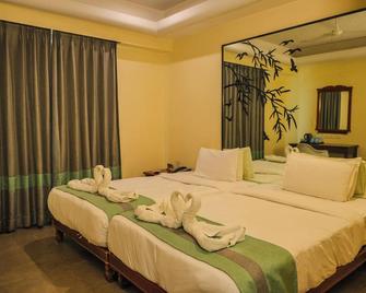 The Cent Hotel - Hyderabad - Bedroom