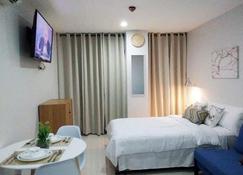 Cloud 907 Cityscapes Condominium is at the center of City Bacolod - Bacolod - Bedroom