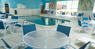Holiday Inn Express & Suites Bloomington - Normal - Normal - Piscine