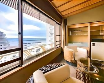 Atami Onsen Hotel Kanichi - Atami - Ban công