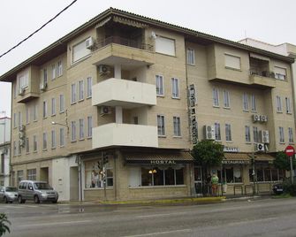 Hotel Delphos - Moraleja - Edificio