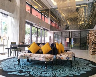 Puli Ease Hotel - Puli Township - Lobby