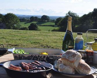 Immaculate and Cosy Bell Tent in Shaftesbury, UK - Shaftesbury