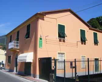 Affittacamere Monica - Levanto - Edificio