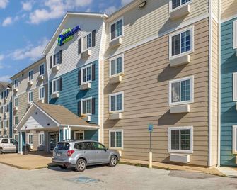 Woodspring Suites Fayetteville I-49 - Fayetteville - Edificio