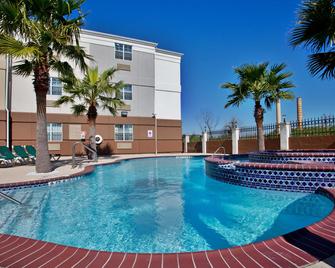 Candlewood Suites Galveston - Galveston - Pool