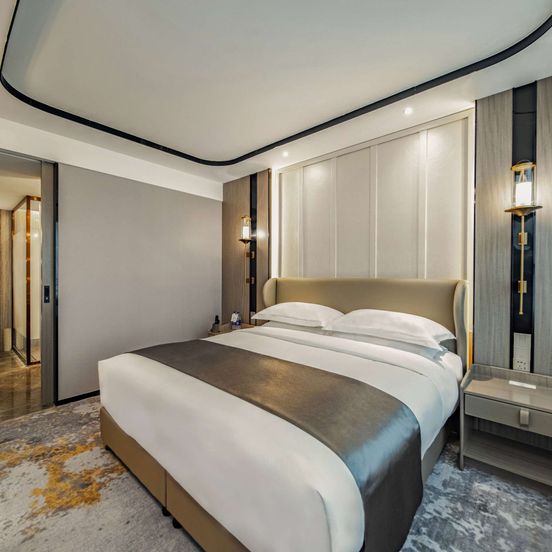 Bedroom view of Howard Johnson Paragon Hotel Beijing