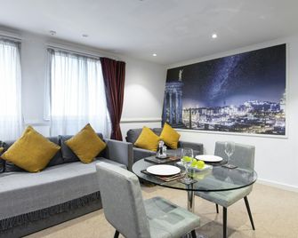 Stewart by Heeton Concept - Edinburgh - Living room