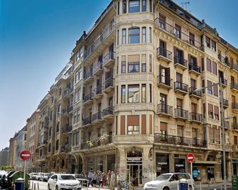 Zurriola Zinema Apartment by FeelFree Rentals - Donostia-San Sebastián - Gebäude