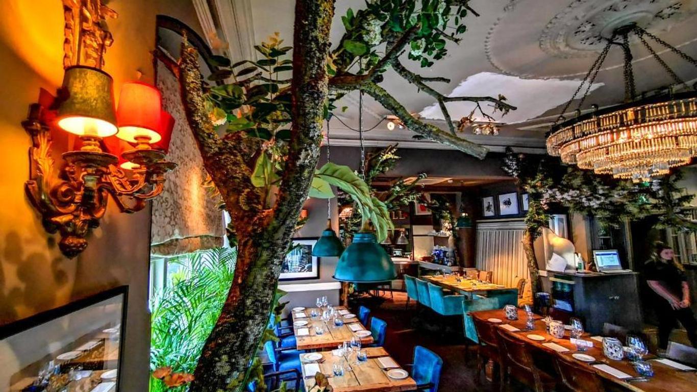 Ox Hotel Bar & Grill