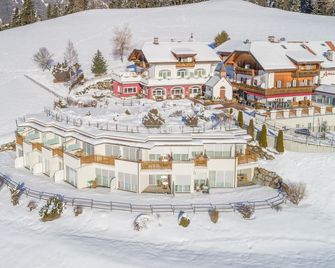 Hotel Amaten - Brunico - Building