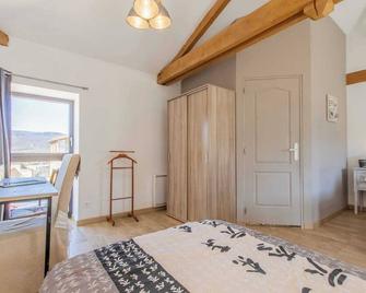 Au Petit Bonheur chez Bambina - Leynes - Habitación