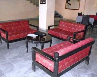 Hotel Sarban - Abbottabad - Lobby