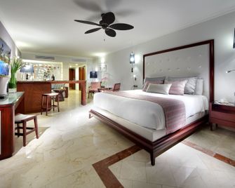 TRS Turquesa by Palladium - Adults Only - Punta Cana - Bedroom